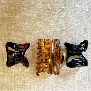 3 large Scunci claw clips